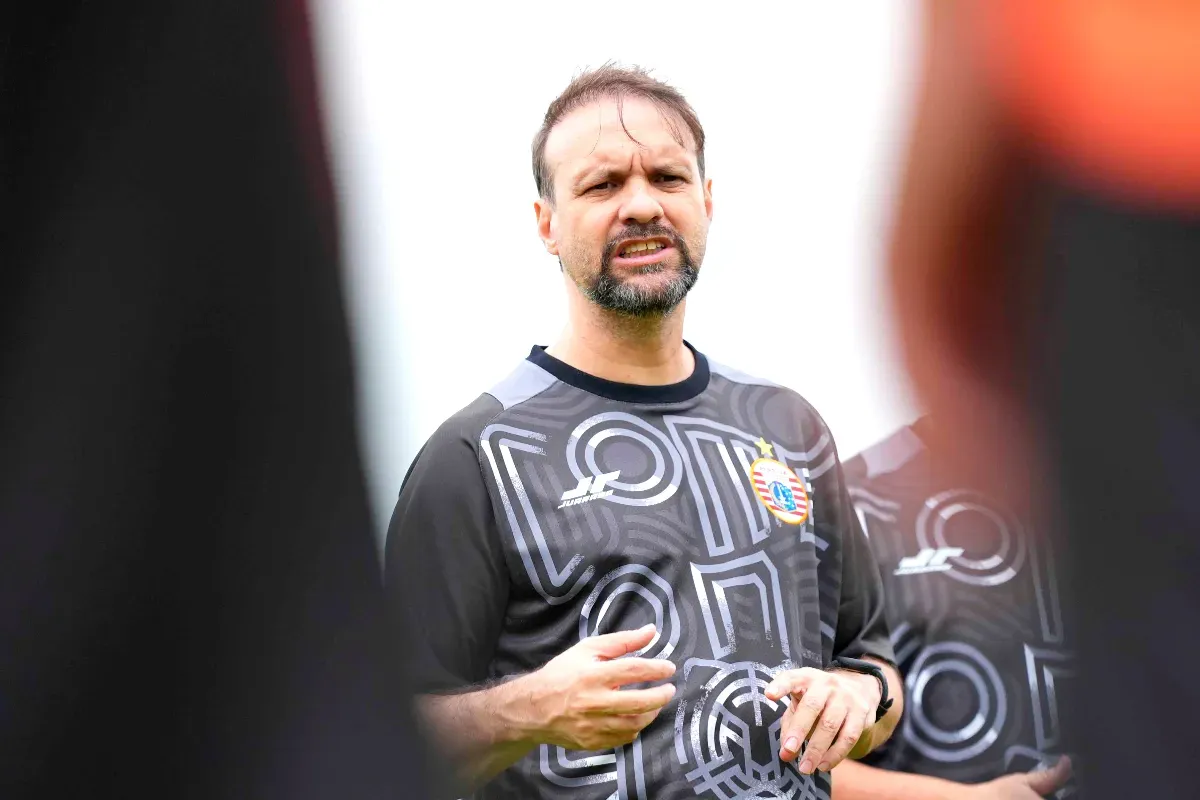 Potret pelatih Persija Jakarta, Mauricio Souza yang memberikan bocoran datangnya tiga pemain asing baru. (Sumber: Persija)