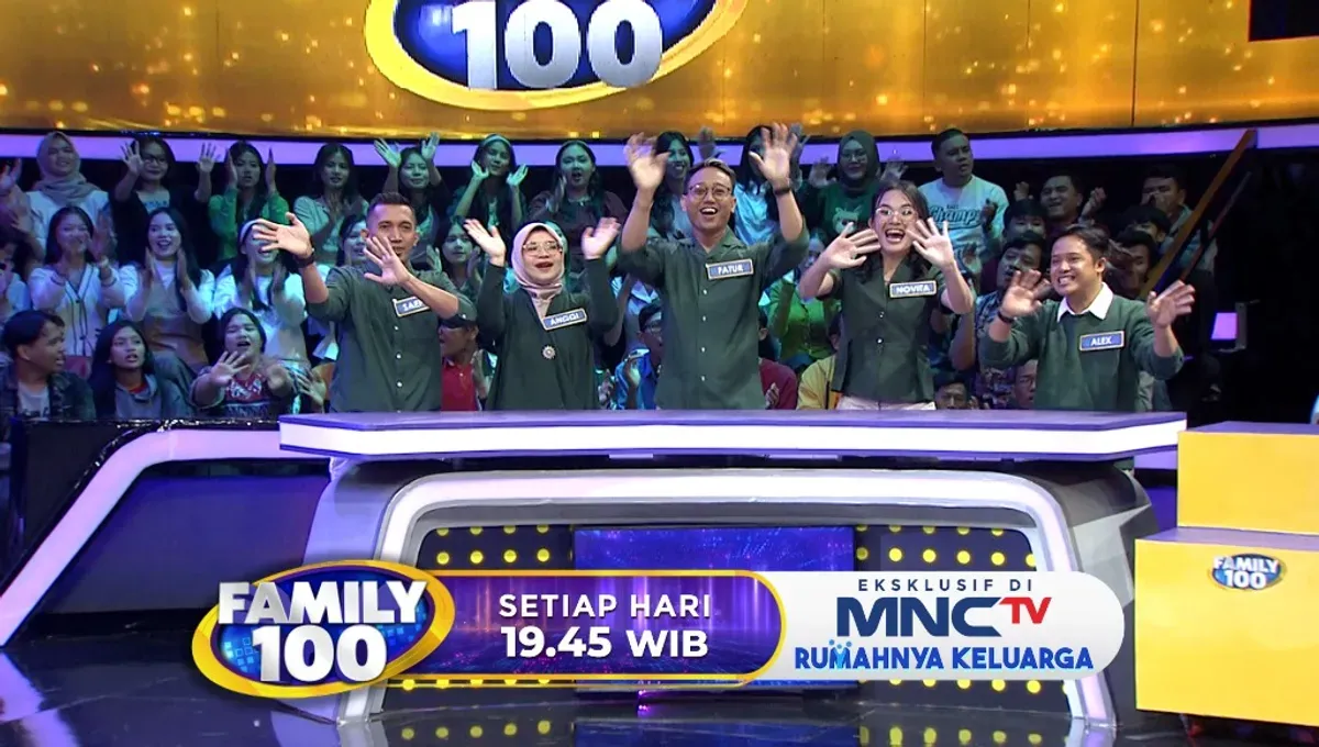 Acara kuis Family 100 MNCTV episode kali ini Keluarga Sudibyo menjawab pertanyaan cara kabur dari kencan buta (Sumber: Dok. MNCTV)