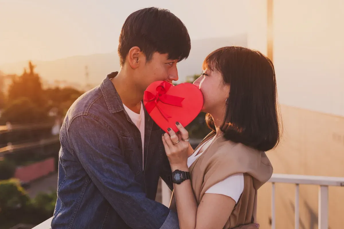 Ramalan zodiak cinta besok Minggu 27 Juli 2025, cek di sini. (Sumber: Freepik)