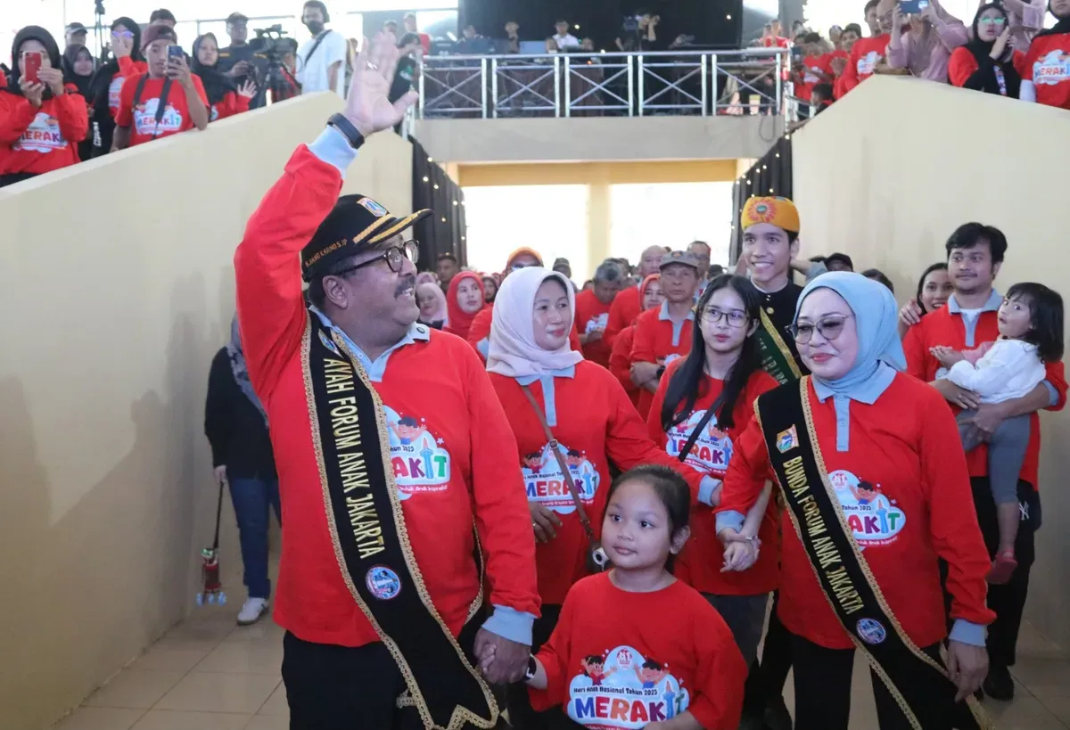 Wakil Gubernur Jakarta Rano Karno menghadiri puncak Hari Anak Nasional (HAN) 2025 di Ragunan, Jakarta Selatan, kemarin. (Sumber: Dok. Dinas PPAPP Jakarta)