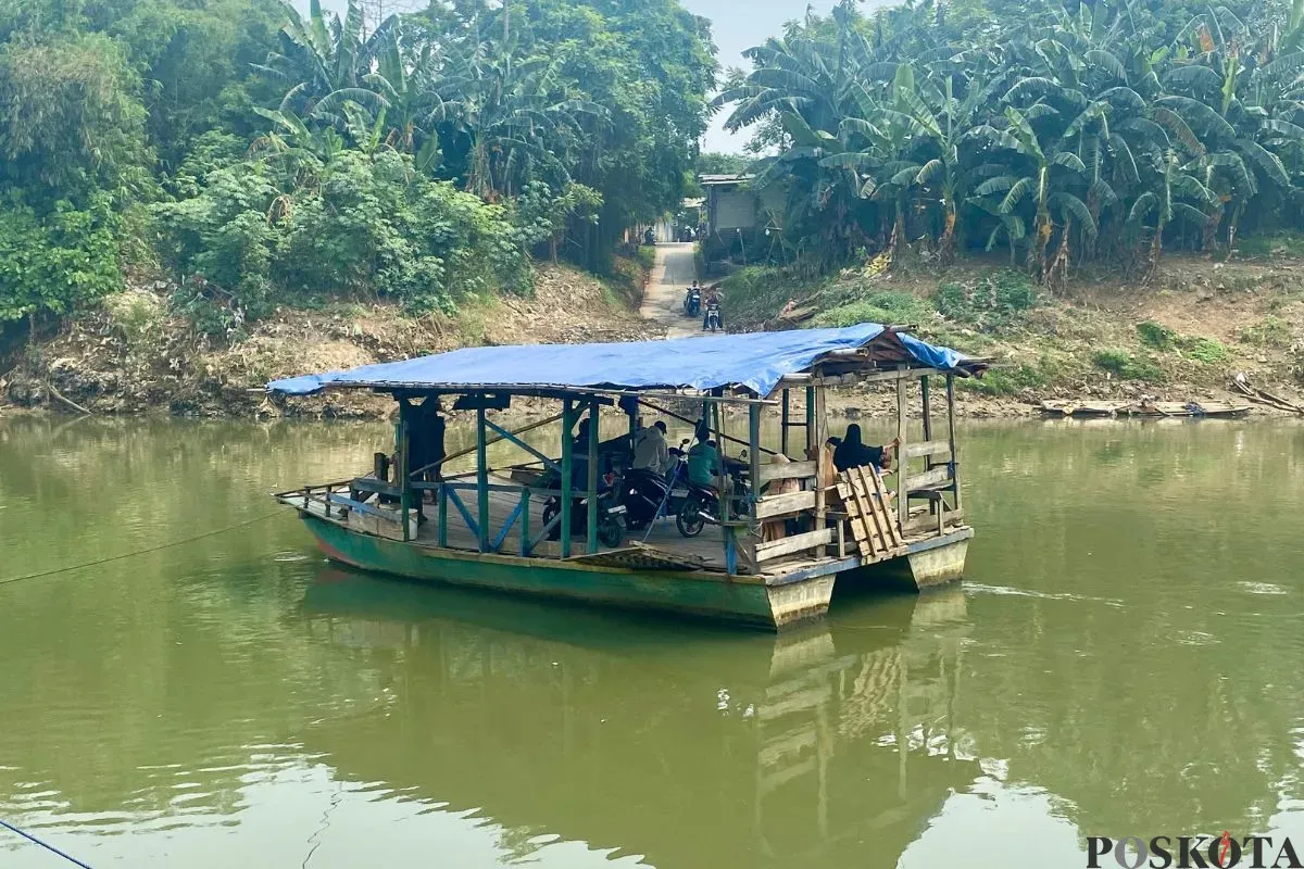 Eretan Kayu di Kali Cisadane, Selapang Jaya, Kecamatan Neglasari, Kota Tangerang, Minggu, 27 Juli 2025. (Sumber: Poskota/Primayanti Juli Kumala Manalu)