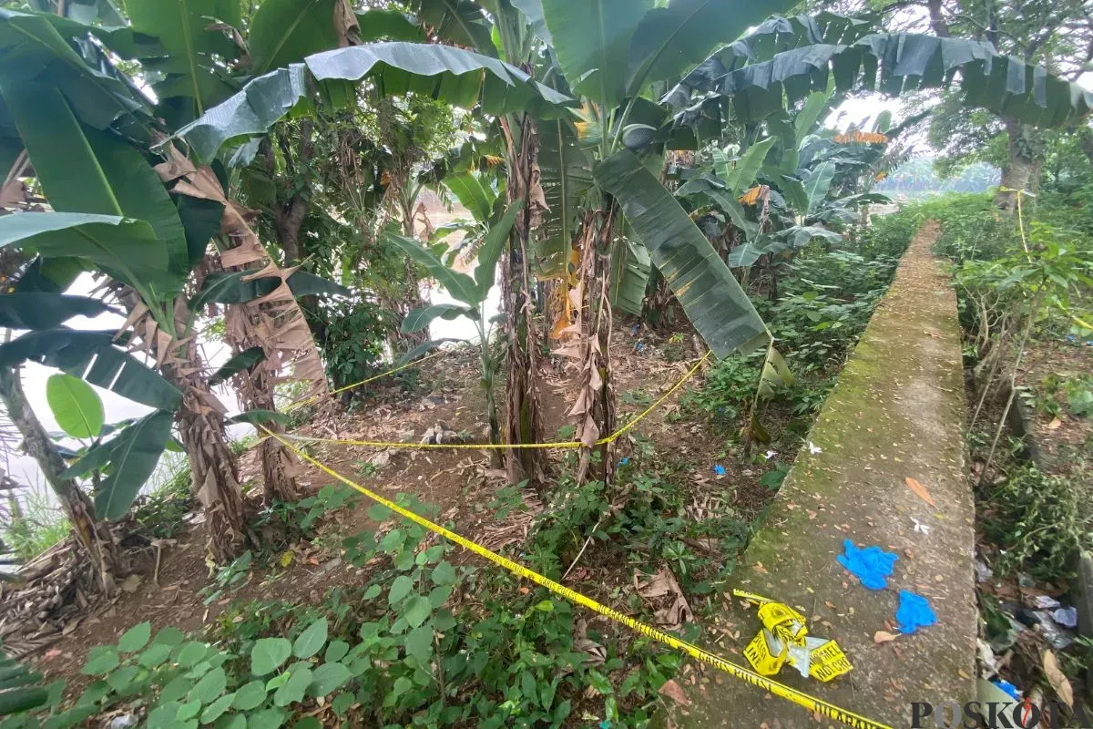 Tempat penemuan mayat perempuan di Sungai Cisadane, tepatnya di wilayah Kp. Babakan RT 07/03, Kelurahan Babakan, Kecamatan Tangerang, Kota Tangerang, Senin, 28 Juli 2025. (Sumber: Poskota/Primayanti Juli Kumala Manalu)