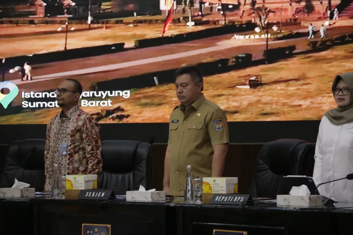 Rapat Koordinasi Pengendalian Inflasi yang dirangkaikan dengan Pembahasan Evaluasi Dukungan Pemerintah Daerah dalam Program 3 Juta Rumah di Kantor Kemendagri (Sumber: Dok. Kemendagri)