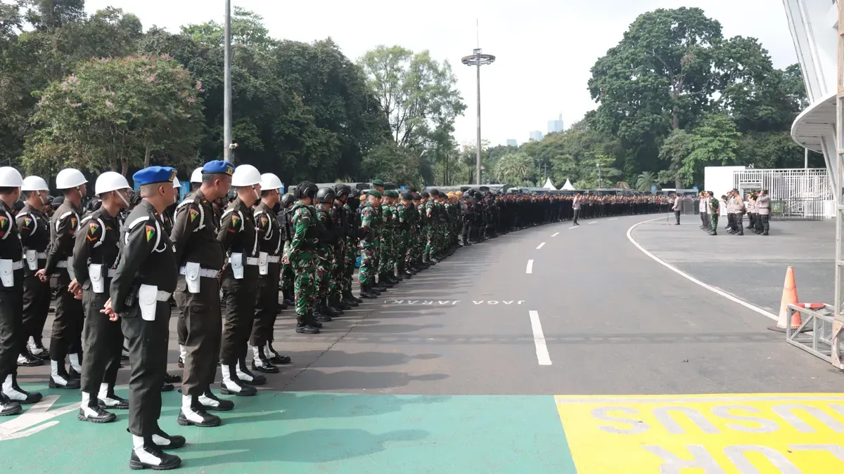 Sebanyak 1.252 personel gabungan dari unsur Polri, TNI, dan Pemda DKI disiagakan untuk mengamankan laga final ASEAN U23 Championship Cup 2025 antara Timnas Indonesia melawan Vietnam, di SUGBK, Jakarta. (Sumber: Polres Jakarta Utara)