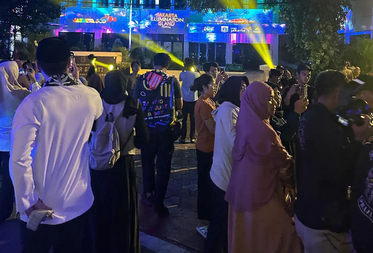 Festival cahaya bertajuk "Jakarta Illumination Island Festival di Pulau Pramuka, Kepulauan Seribu pada Senin, 2 Juni 2025. (Sumber: Istimewa)