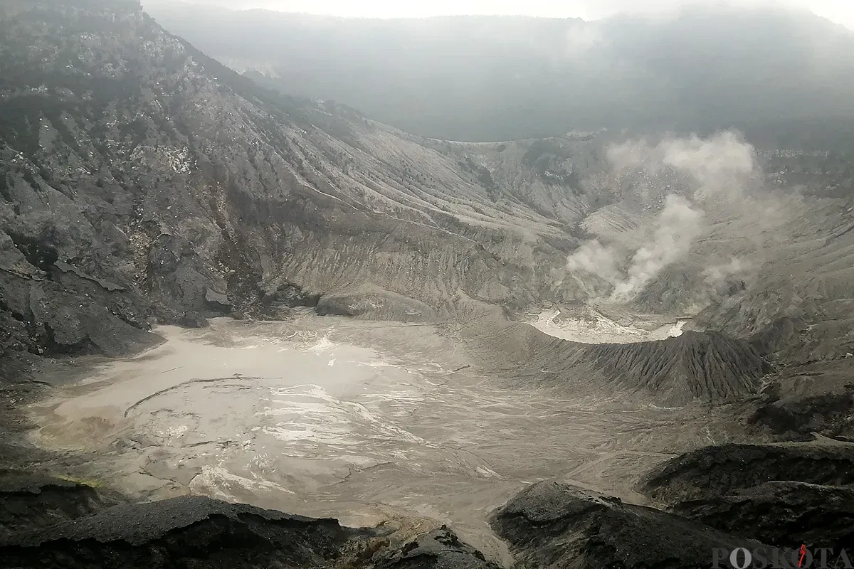 Kondisi kawah di Gunung Tangkuban Parahu pada Selasa, 3 Juni 2025. (Sumber: POSKOTA | Foto: Gatot Poedji Utomo)