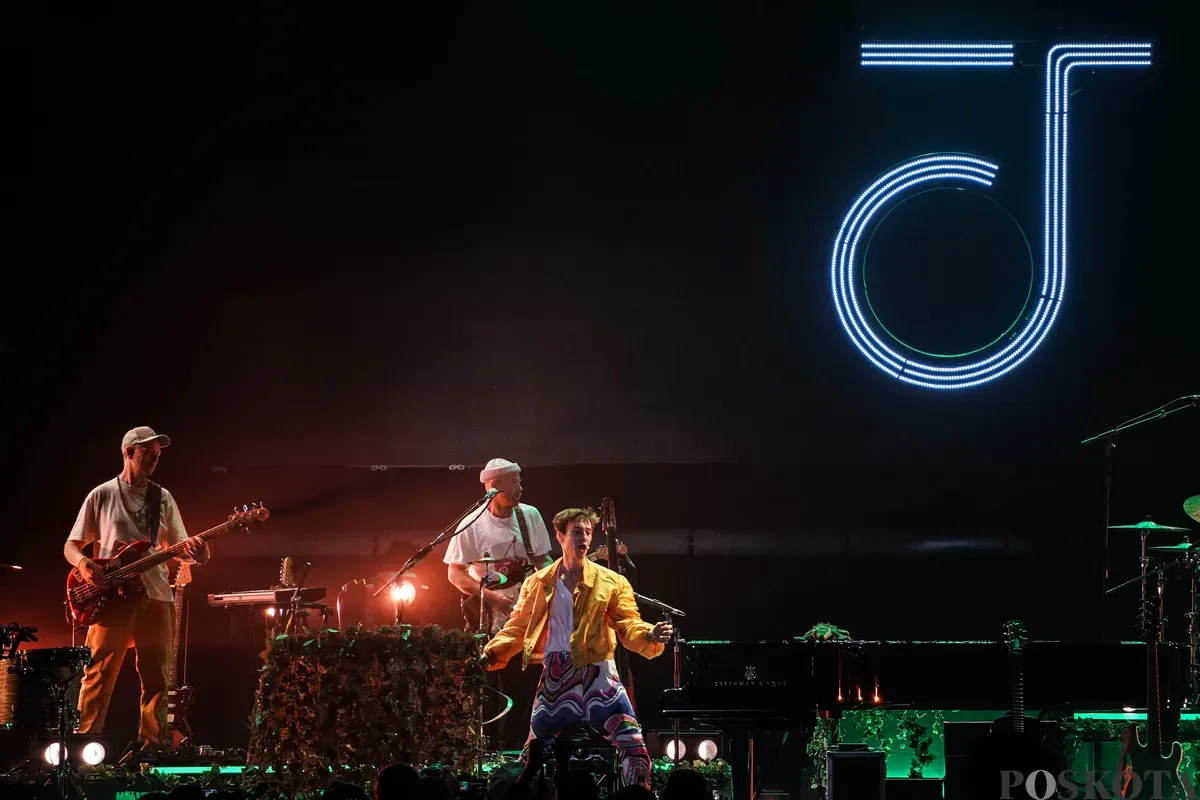 Penyanyi Jacob Collier bernyanyi menghibur penonton saat Java Jazz Festival 2025 di Jiexpo Kemayoran, Jakarta, Jum'at 20 Mei 2025. Poskota/Bilal Nugraha Ginanjar (Sumber: Poskota/Bilal Nugraha Ginanjar | Foto: Bilal Nugraha Ginanjar)