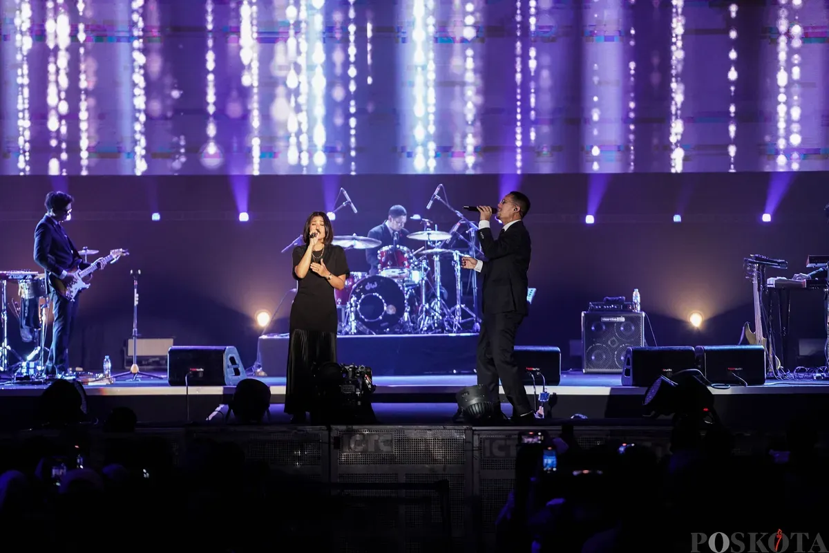 Grup musik Maliq & D'Essentials saat tampil pada BNI Java Jazz Festival 2025 di JIExpo Kemayoran, Jakarta, Minggu, 1 Juni 2025. (Sumber: Poskota/Bilal Nugraha Ginanjar)