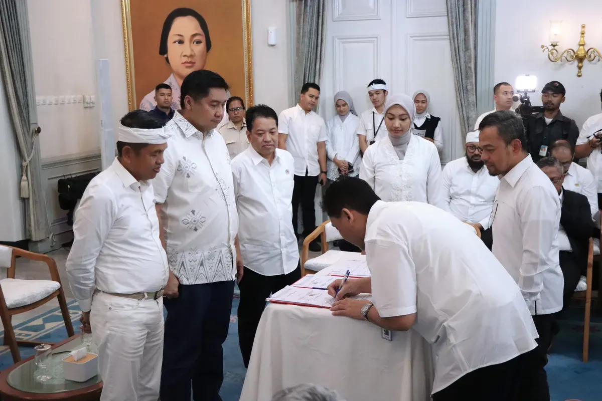 bank bjb Tandatangani MoU dengan Pemprov Jabar dan BP Tapera Terkait Dukungan Pembiayaan Perumahan Bagi Pegawai (Sumber: Dok. bank bjb)
