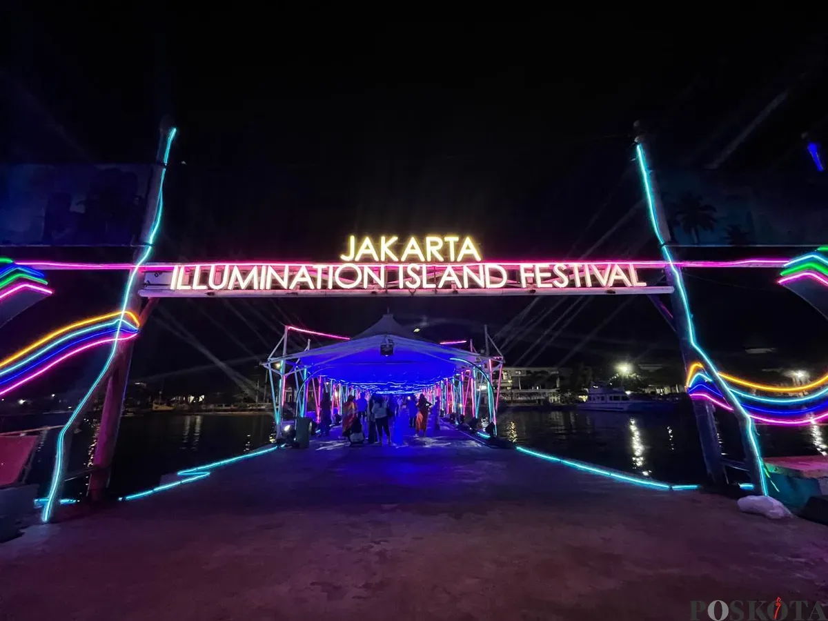 Jakarta Ilumination Island Festival, di Pulau Pramuka, Kepulauan Seribu. (Sumber: Poskota/M. Tegar Jihad)