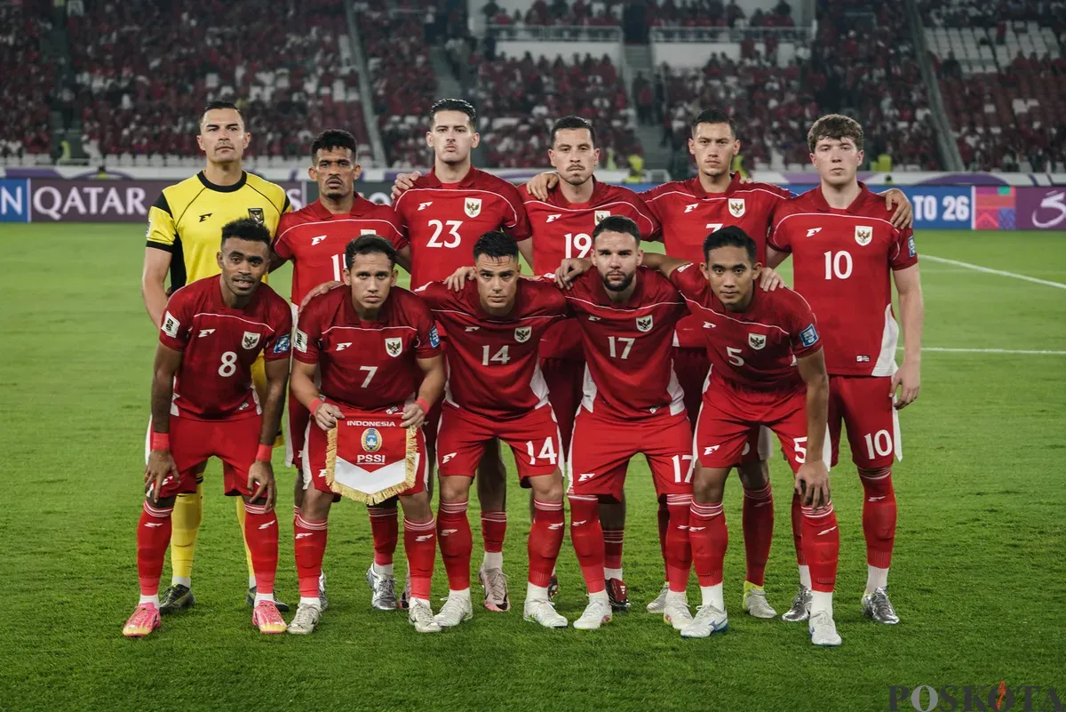 Skuad Timnas Indonesia saat melawan China pada pertandingan Kualifikasi Piala Dunia 2026 putaran ketiga Grup C di Stadion Utama Gelora Bung Karno, Jakarta, Kamis (5/6/2025). (Sumber: Poskota/Bilal Nugraha Ginanjar)