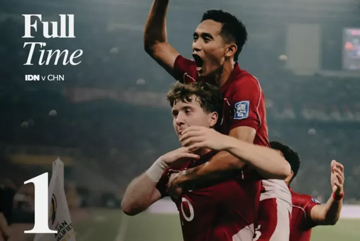 Selebrasi 2 penyerang andalan Timnas Indonesia, Ole Romeny usai berhasil mencetak ke gawang China. (Sumber: X/@TimnasIndonesia)