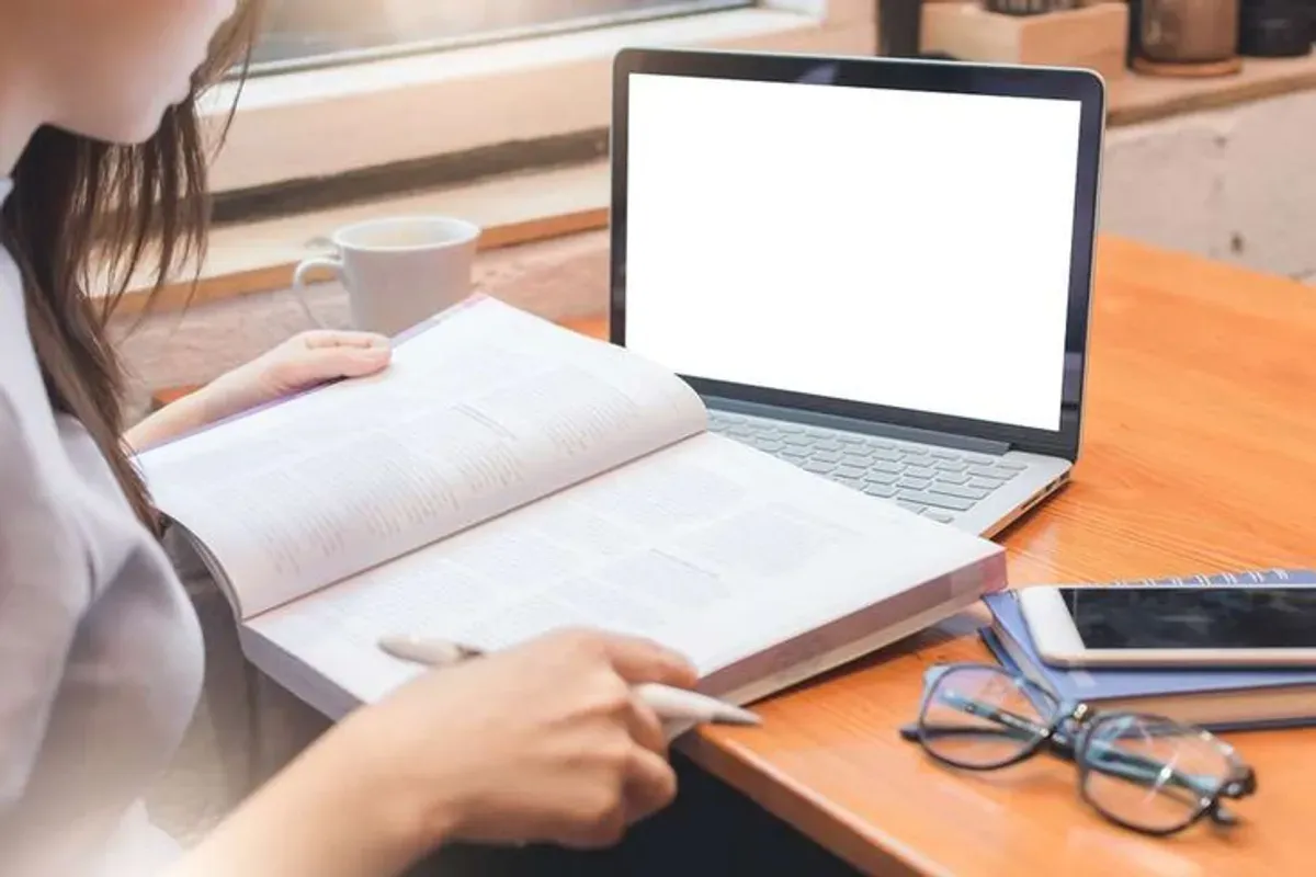 Evaluasi Program Sekolah Siaga Kependudukan: Materi Kurang Relevan dengan Isu Terkini? (Sumber: Pinterest)