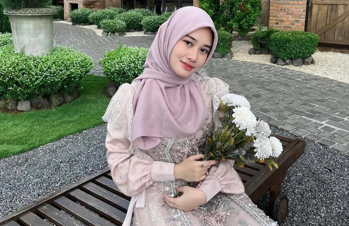 Khansa Mariska resmi dipersunting Muhammad Ulul Azmi Askandar alias Gus Azmi. (Sumber: Instagram/@khansa_mariska)