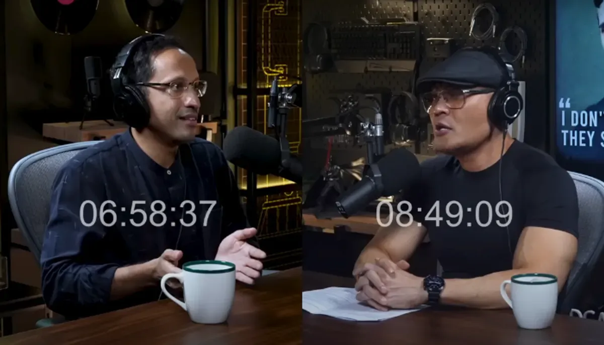 Nadiem Makarim klarifikasi kontroversi laptop Rp9,9 triliun di podcast Deddy Corbuzier Anggaran mencakup proyektor dan modem, bukan hanya Chromebook. Simak rinciannya! (Sumber: YouTube/CLOSETHEDOOR PODCAST Deddy Corbuzier)