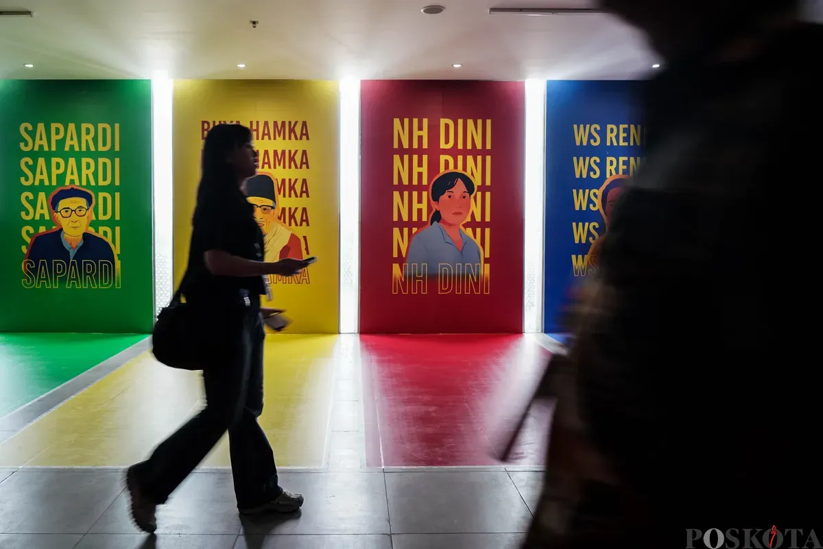Anak-anak bermain games area imersif 360 di Studio Imersif Perpustakaan Jakarta dan Pusat Dokumen Sastra HB Jassin, Taman Ismail Marzuki (TIM), Jakarta, Minggu, 15 Juni 2025. (Sumber: Poskota/Bilal Nugraha Ginanjar)