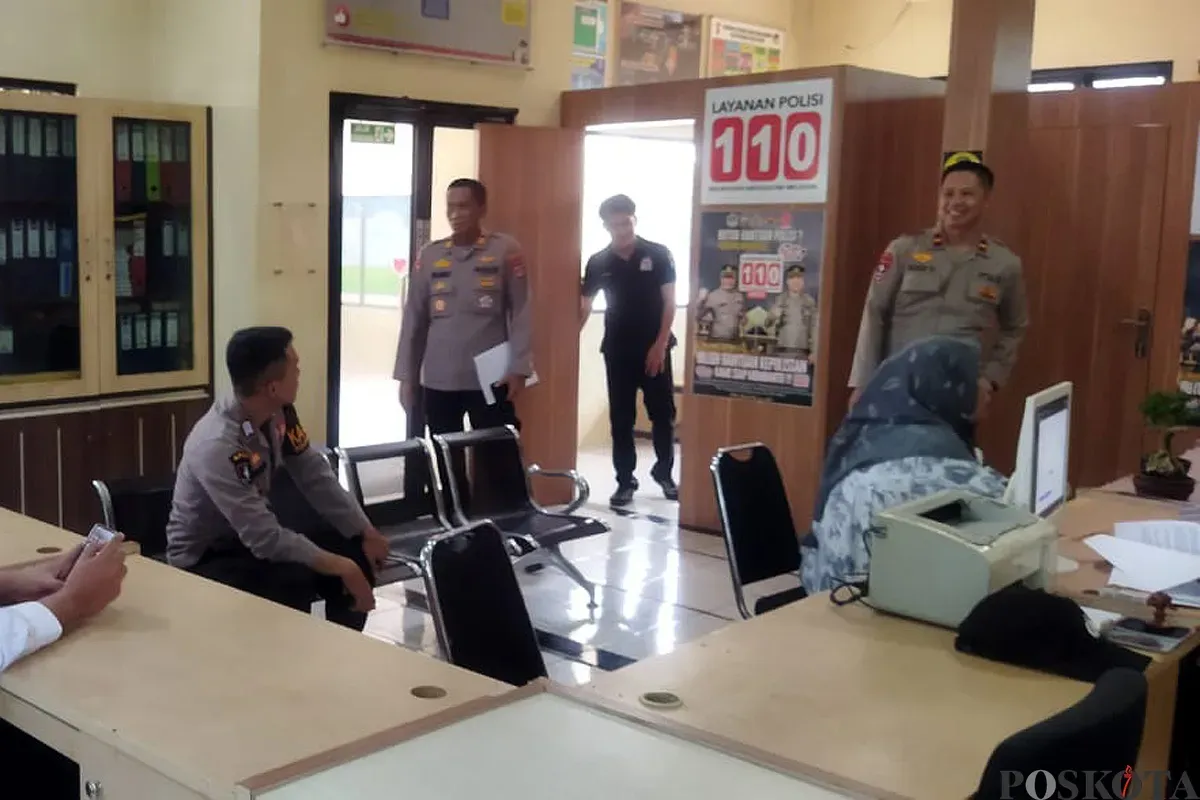 Polres Serang optimalkan layanan call center 110. (Sumber: POSKOTA | Foto: Rahmat Haryono)