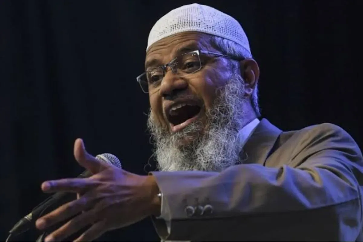 Ini alasan kenapa Dr. Zakir Naik tidak mau menerima gaji dari dakwah yang dilakukannya. (Sumber: Al Jazeera)