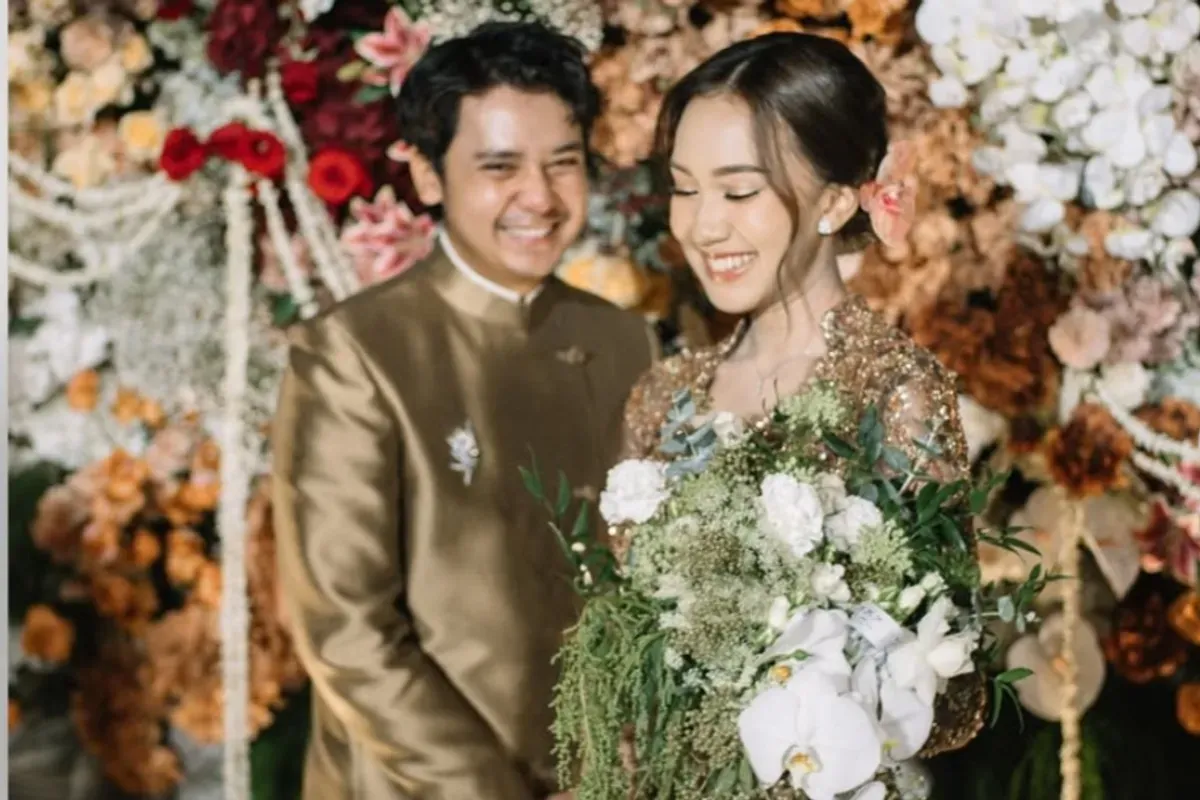 Potret acara lamaran Arbani Yasiz dan Raissa Ramadhani. (Sumber: Instagram/@arbaniyasiz)