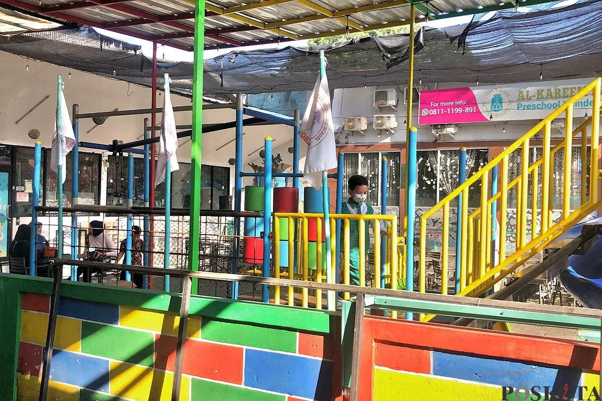 Situasi di Al-Kareem Islamic School, Jalan Baru Perjuangan, Kelurahan Marga Mulya, Kecamatan Bekasi Utara, Kota Bekasi, nampak sepi usai dugaan penipuan diungkap orang tua murid. (Sumber: POSKOTA | Foto: Nurpini Aulia Rapika)