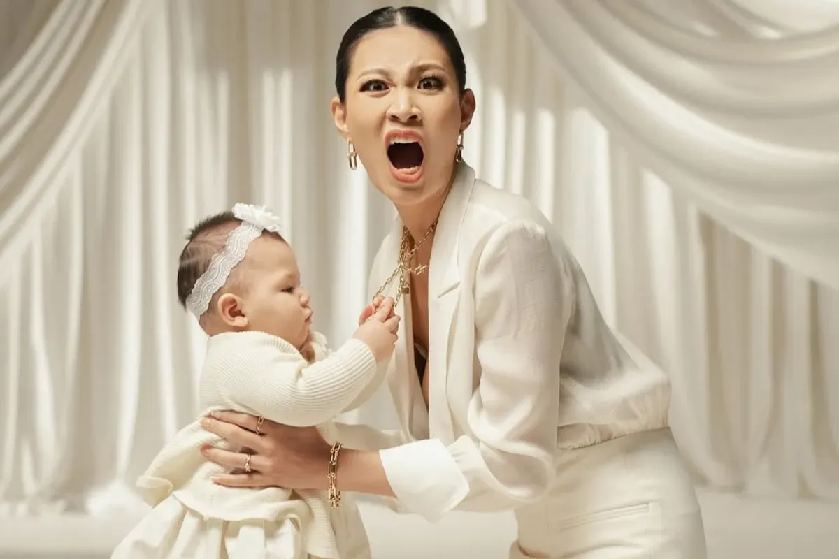 Model Patricia Gouw Nonton Konser Lady Gaga Sambil Pumping ASI, Masih Steril? (Sumber: Instagram/patriciagouw)