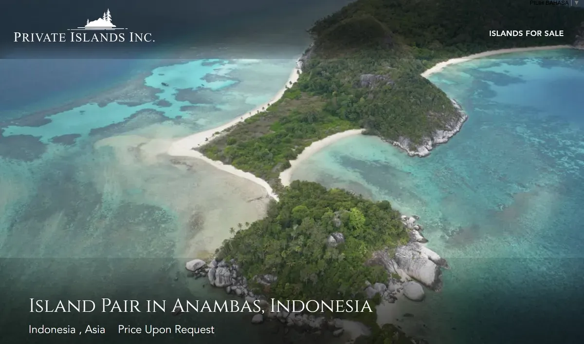 Foto udara Kepulauan Anambas yang dikenal dengan keindahan tropisnya, kini jadi sorotan usai dua pulau ditawarkan di situs asing (Sumber: Screenshot/privateislandsonline.com)