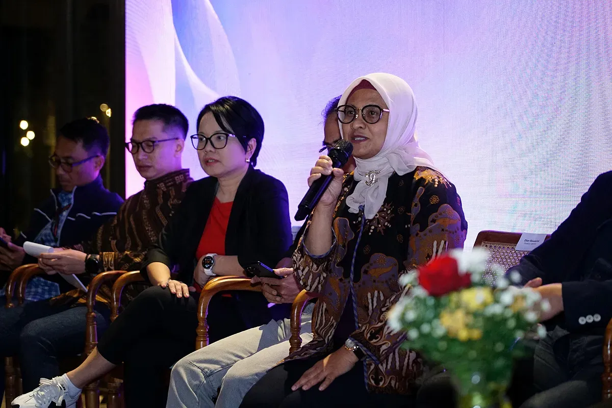Direktur Utama Telkom Dian Siswarini beserta jajaran direksi Telkom pada acara Executive Media Gathering, di Jakarta, pada Selasa, 17 Juni 2025. (Sumber: Corcom Telkom)