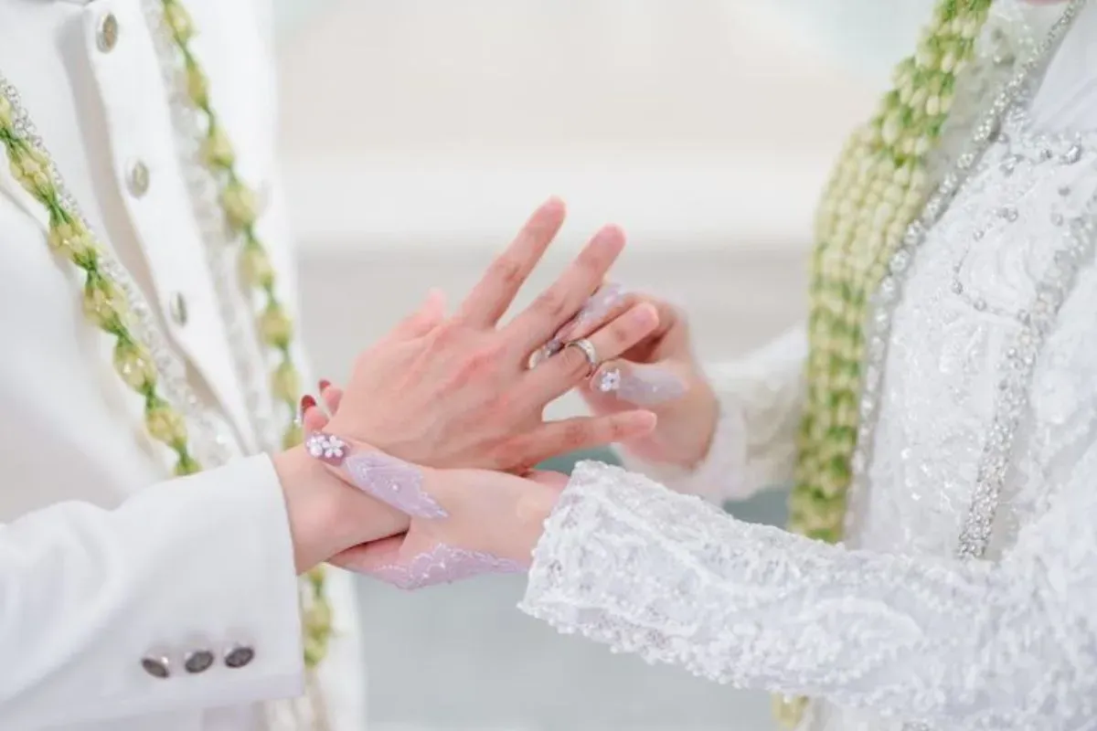 Nafa Wedding jadi sorotan usai kasus dekorasi Rp30 juta yang viral (Sumber: Pinterest/Rosa)