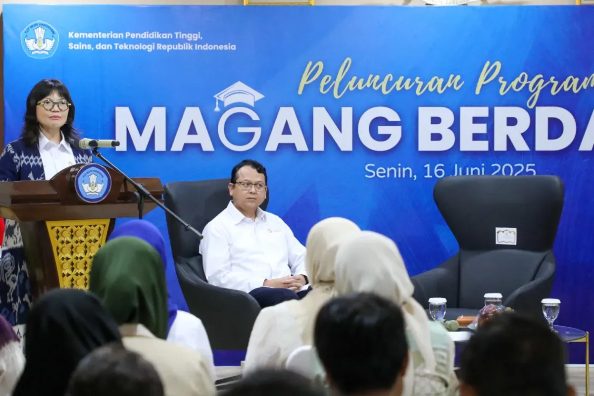 Potret Wamendiktisaintek, Stella Christie saat dalam peluncuran program Magang Berdampak 2025. Program yang ditujukan bagi mahasiswa. (Sumber: Kemendiktisaintek)