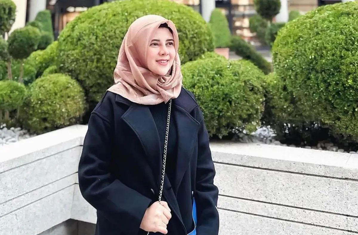 Suila Rohill diduga menjadi korban KDRT Ustadz Zaky Mubarok. (Sumber: Instagram/@suilarohill)