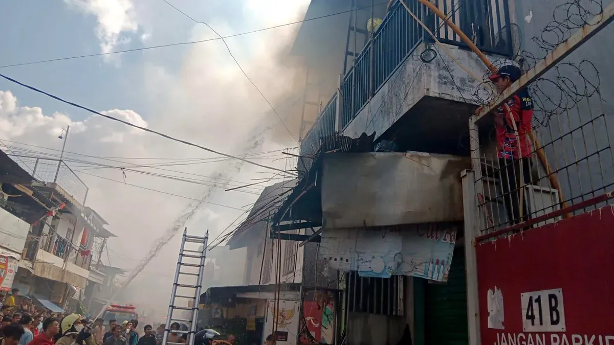 Kebakaran tempat laundry di kawasan Koja, Jakarta Utara, Senin, 23 Juni 2025. (Sumber: Damkar Jakarta Utara)