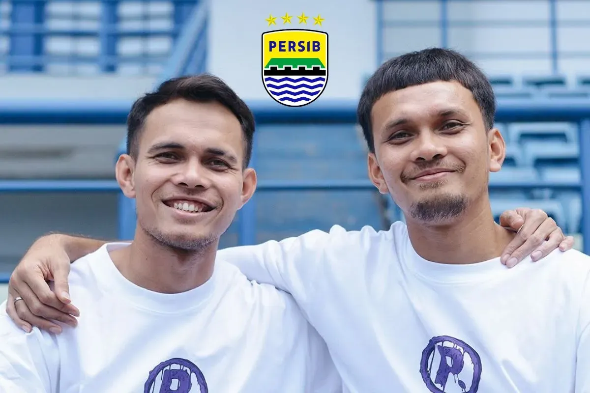 Rezaldi Hehanussa dan Hamra Hehanussa akan bermain bersama di Persib Bandung. (Sumber: Instagram/@persib)