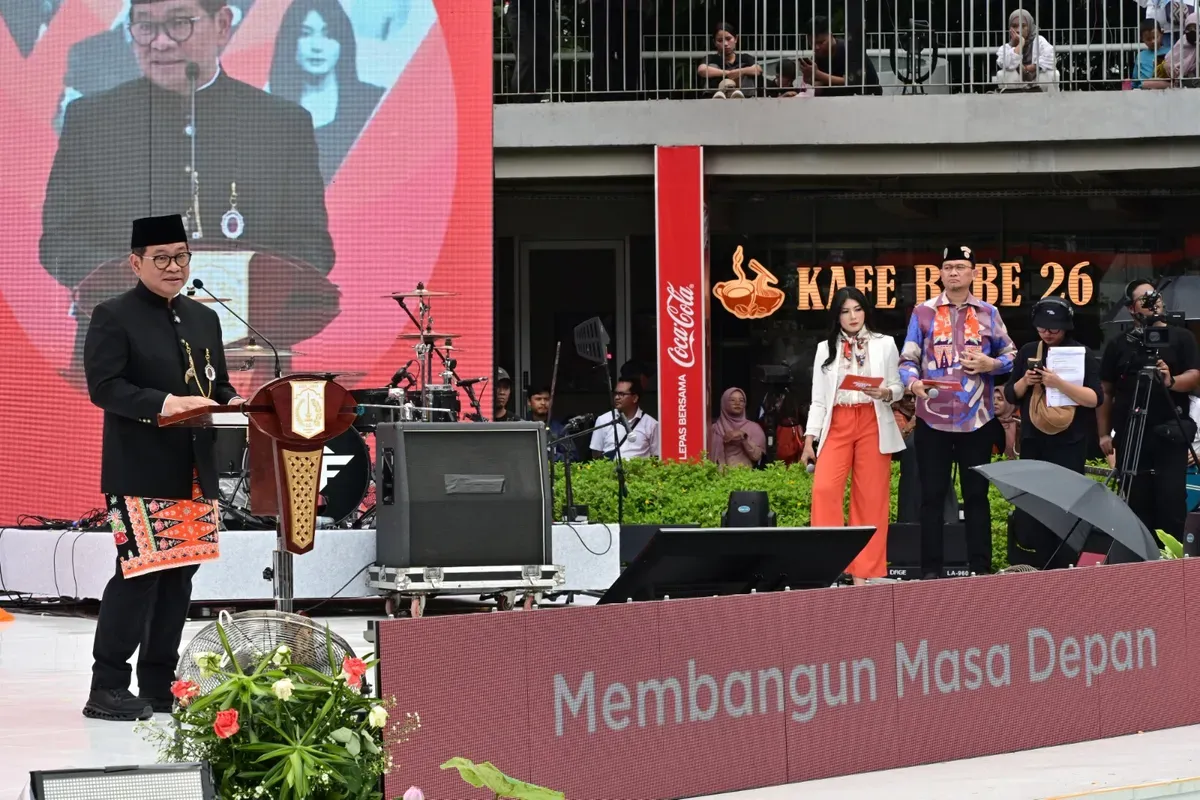 Gubernur DKI Jakarta Pramono Anung mengganti nama Bank DKI menjadi Bank Jakarta saat HUT Jakarta ke-498 (Sumber: Dok. Bank Jakarta)