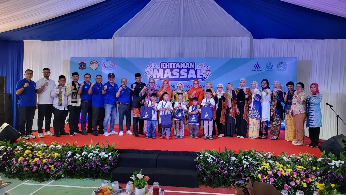 PAM Jaya menggelar khitanan massal capai 1.293 anak hingga meraih rekor MURI. (Sumber: Dok. PAM Jaya)