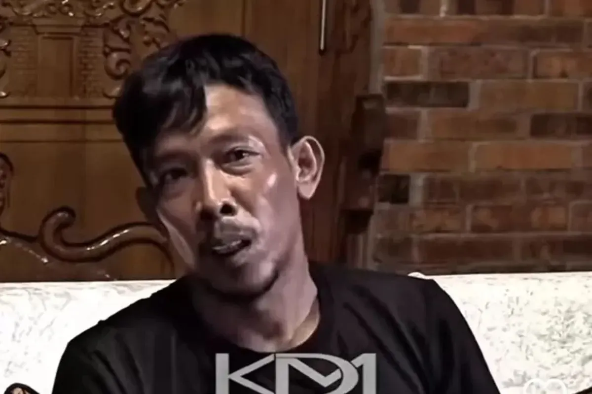 Identitas pria yang menyiram Gubernur Dedi Mulyadi dalam acara 'Nganjang ka Warga' di Bekasi. (Sumber: Instagram Dedi Mulyadi)