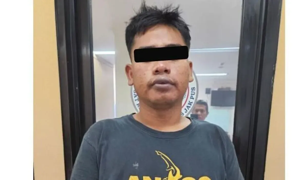 Tampang jambret spesialis dalam angkot usai ditangkap. (Sumber: Humas Polres Metro Jakarta Pusat)