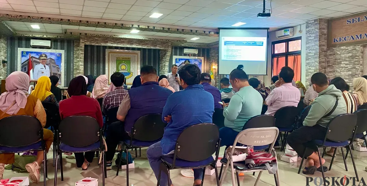 Puluhan pelaku jasa antusias menghadiri pelatihan usaha yang diselenggarakan oleh  Disbudpar Kota Tangerang di Aula Kecamatan Batu Ceper pada Selasa, 24 Juni 2025. (Sumber: Poskota/Primayanti Juli Kumala Manalu)