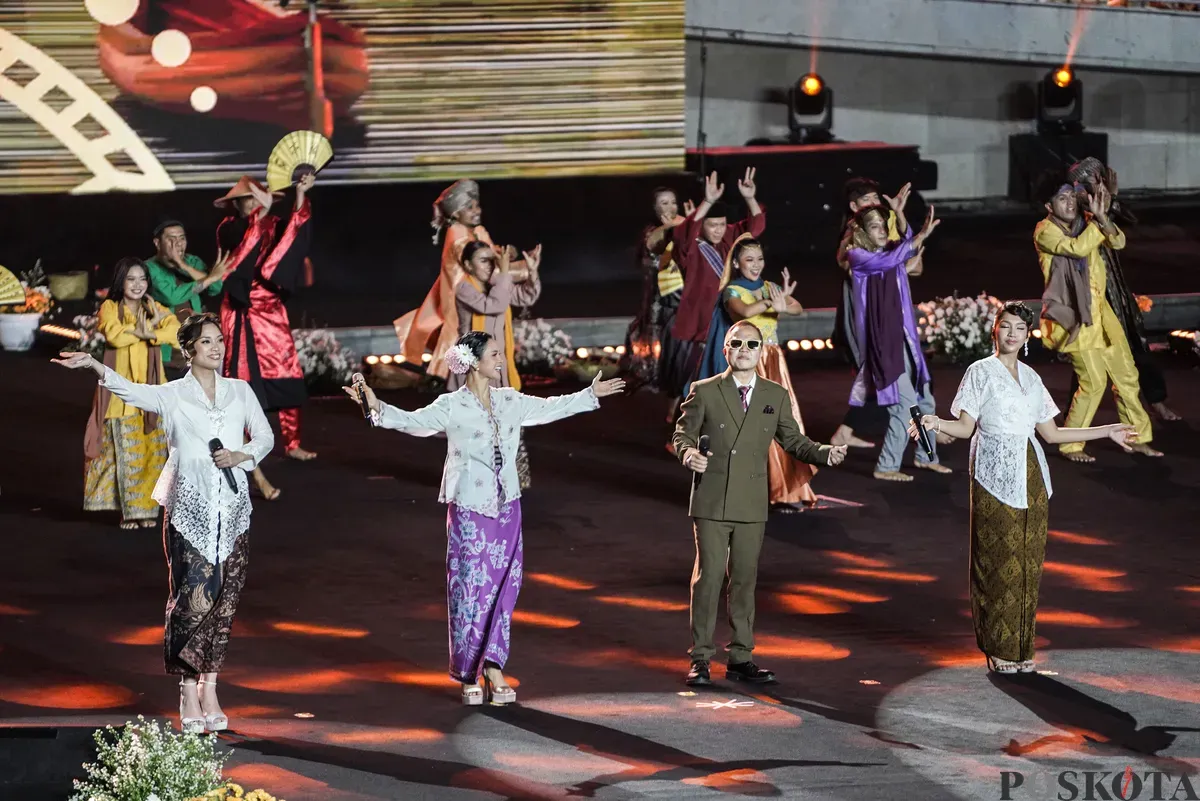 Sejumlah penyanyi memriahkan malam puncak HUT ke-498 Jakarta di Lapangan Banteng, Jakarta, Minggu, 22 Juni 2025. (Sumber: Poskota/Bilal Nugraha Ginanjar)