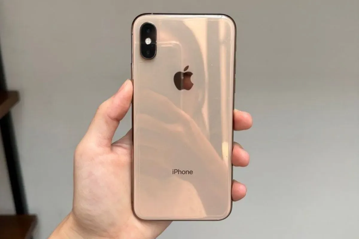 iPhone XS layak dibeli tahun 2025? Simak penjelasan lengkapnya di sini. (Sumber: carousell)