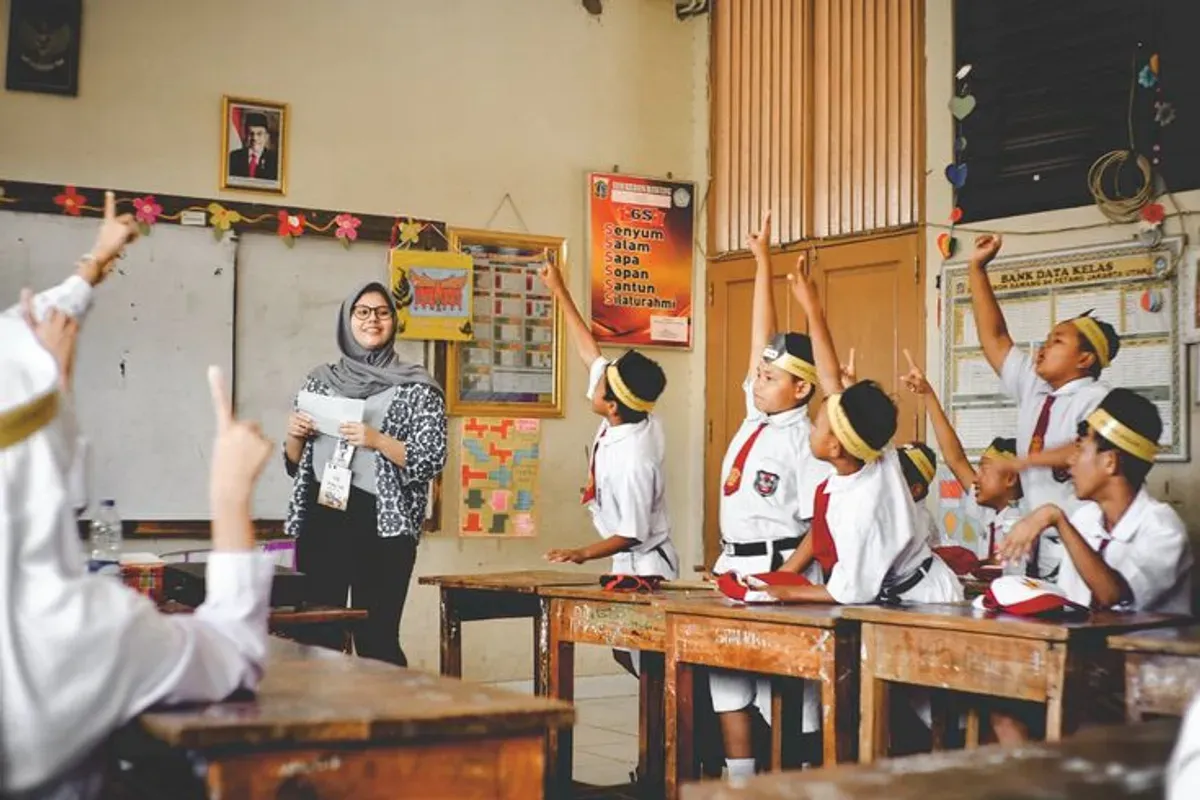 Proses verifikasi ijazah PPG Guru Tertentu 2025 di laman Info GTK. Tahap penting sebelum seleksi administrasi. (Sumber: Pinterest)