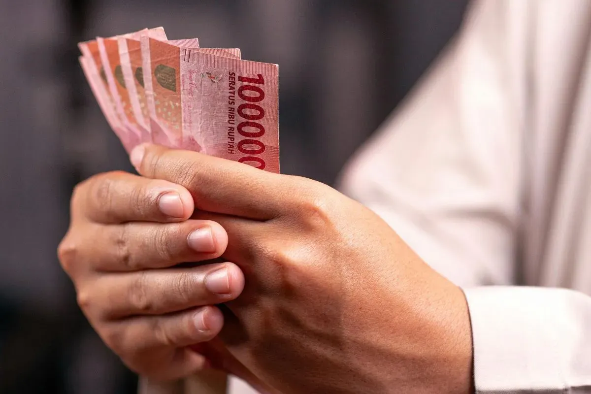 Segini nominal pencairan gaji PNS Juli 2025 untuk golongan 1b beserta 2 tunjangan tambahan. (Sumber: Pexels/Derfino Maasy)