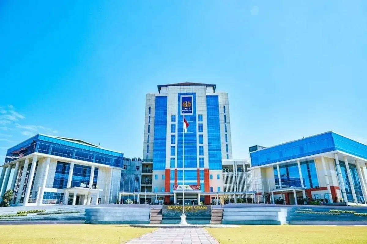 Potrait gedung Universitas Negeri Surabaya (Unesa). (Sumber: Doc. Universitas Negeri Surabaya)