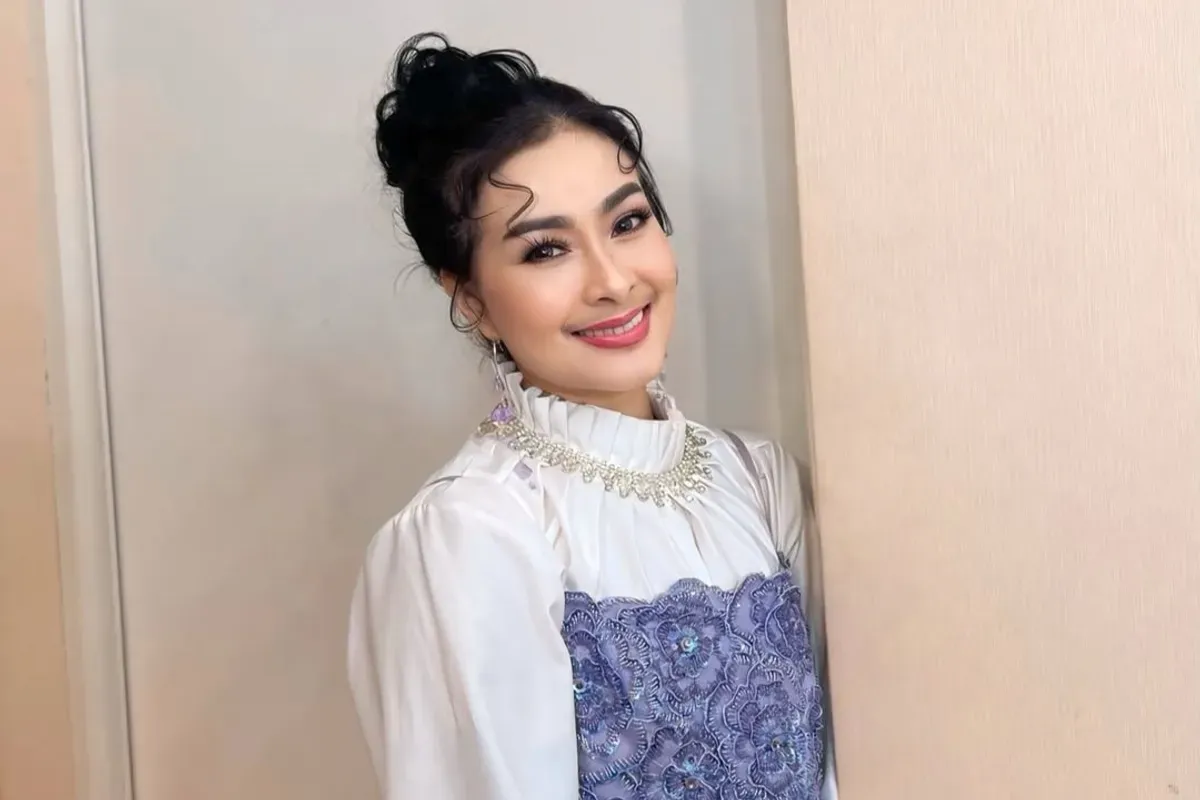 Iis Dahlia Ngaku Akan Jadi Mertua yang Serba Cek Semua Bagian Rumah Anak, Netizen: Tipe Mertua yang Bawel Ini (Sumber: Instagram/isdadahlia)