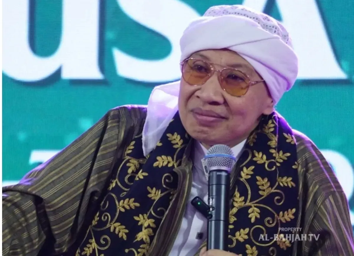 Buya Yahya pemimpin Pondok Pesantren Al Bahjah (Sumber: Instagram Buya Yahya Official)