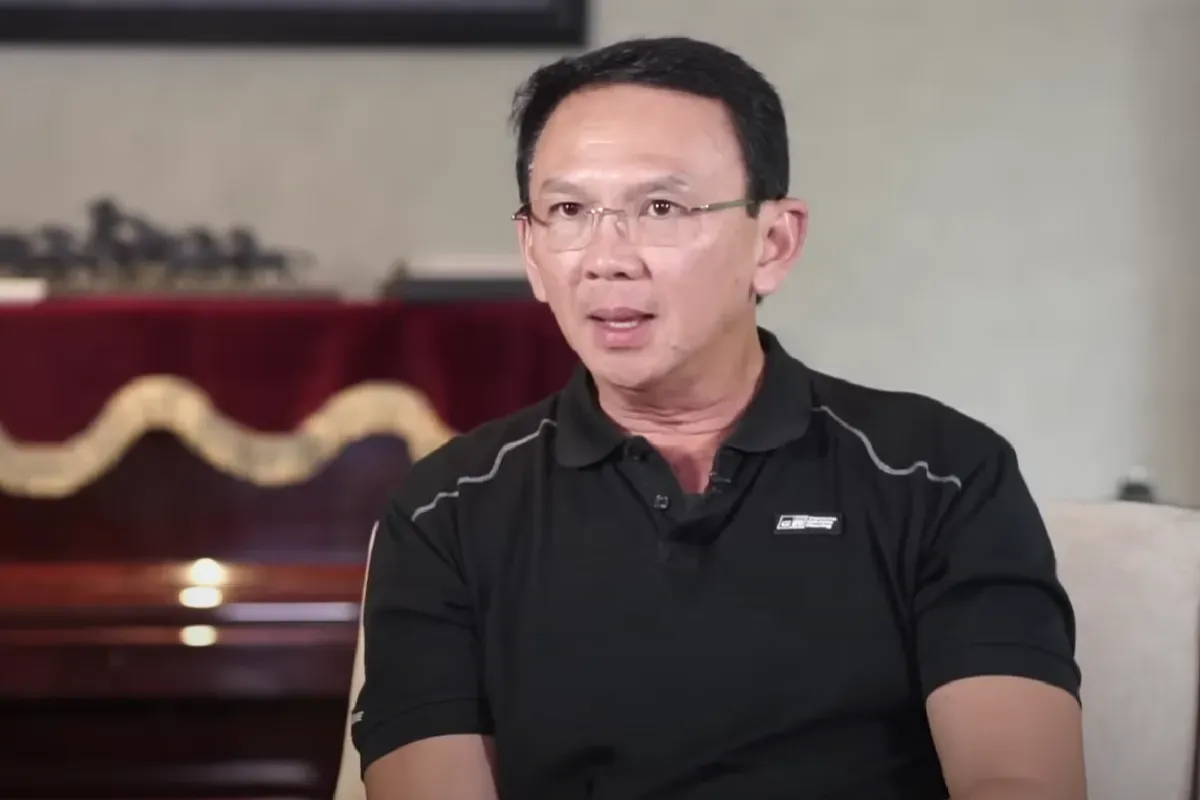 Ahok memberikan rekomendasi untuk memberantas mafia migas di Indonesia. (Sumber: YouTube/Narasi Newsroom)