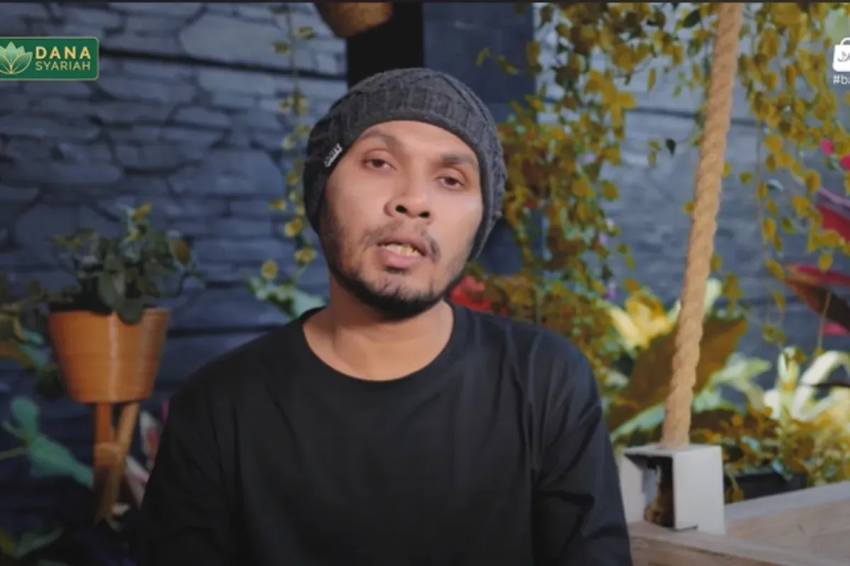 Ustadz Hanan Attaki menjelaskan keutamaan Ramadhan. (Sumber: Tangkap Layar YouTube/Shift Media)