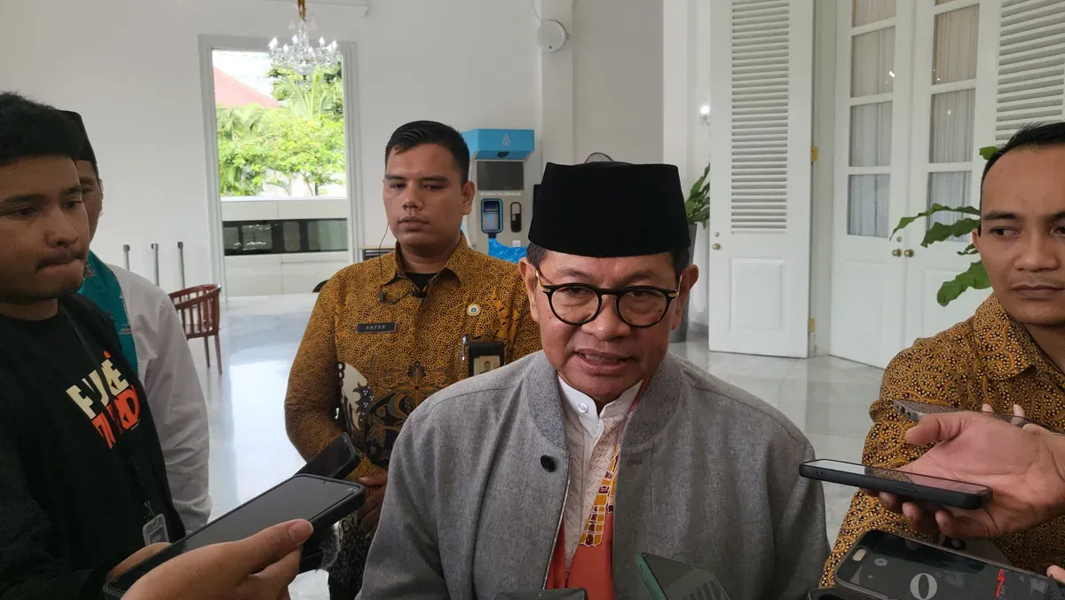 Gubernur Jakarta, Pramono Anung di Balai Kota, Jakarta Pusat, Jumat, 7 Maret 2025. (Sumber: Poskota/Pandi Ramedhan)