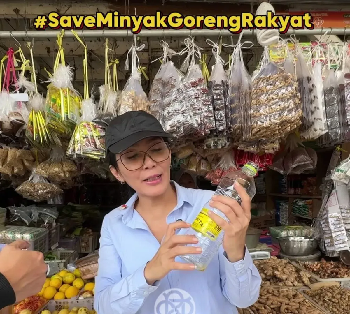 Anggota Komisi VI DPR RI, Rieke Diah Pitaloka menyoriti izin berlapis minyak goreng subsidi atau MinyaKita. (Sumber: Instagram/@riekediahp)