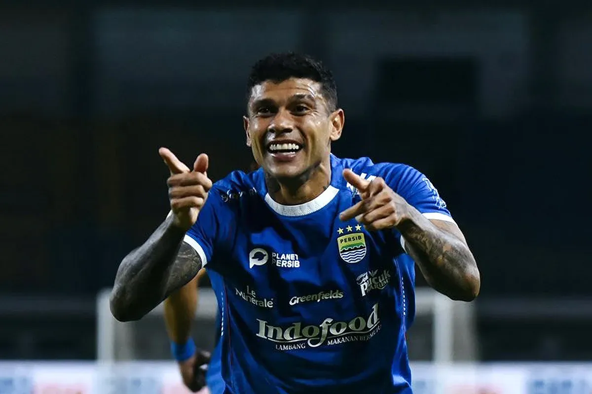 Ciro Alves berpotensi hengkang dari Persib jika kontraknya tak segera diperbaharui. (Sumber: X @persib)