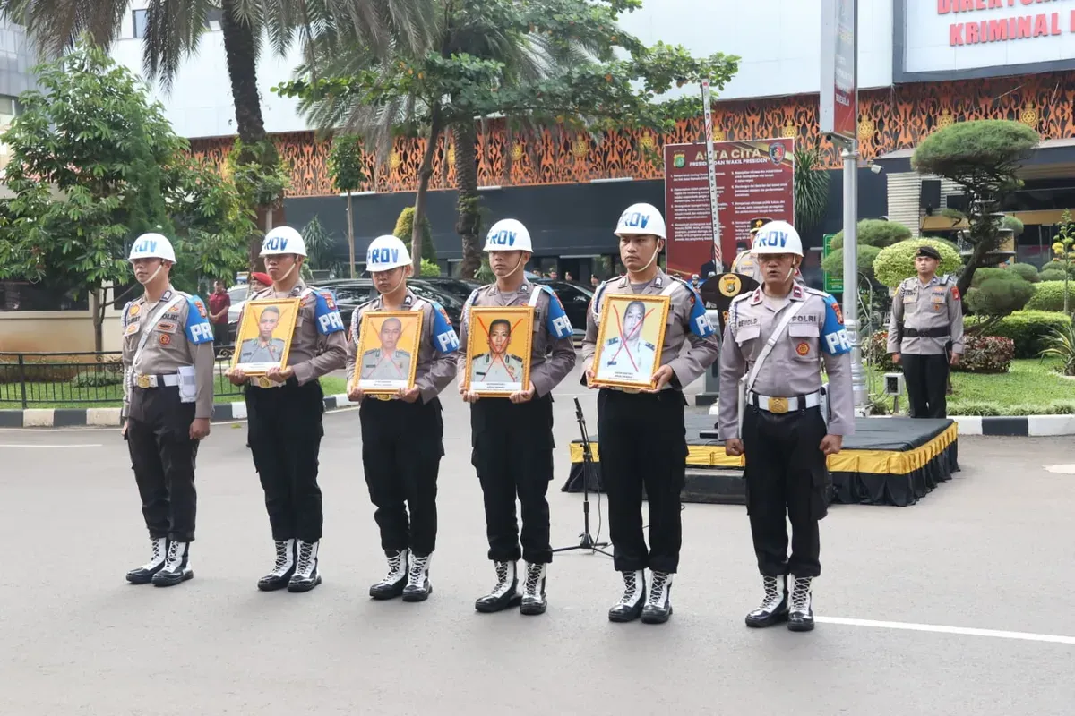 Upacara Pemberhentian Tidak Dengan Hormat (PTDH) terhadap empat anggota Polda Metro Jaya di Mapolda Metro Jaya, Jakarta Selatan, Rabu, 12 Maret 2025. (Sumber: Dok. Humas Polda Metro Jaya)